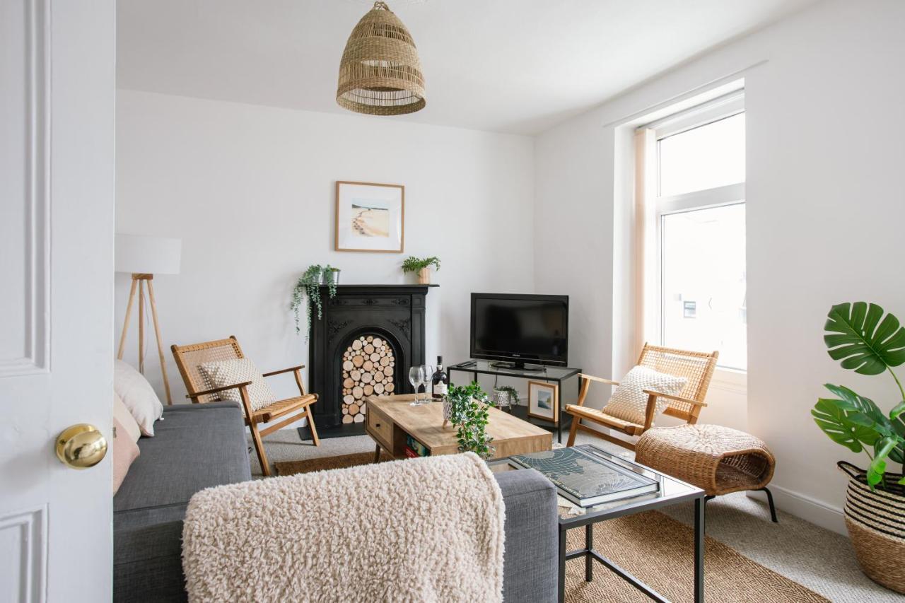 Cosy Period Cottage 2Min Walk To The Beach Portrush Dış mekan fotoğraf