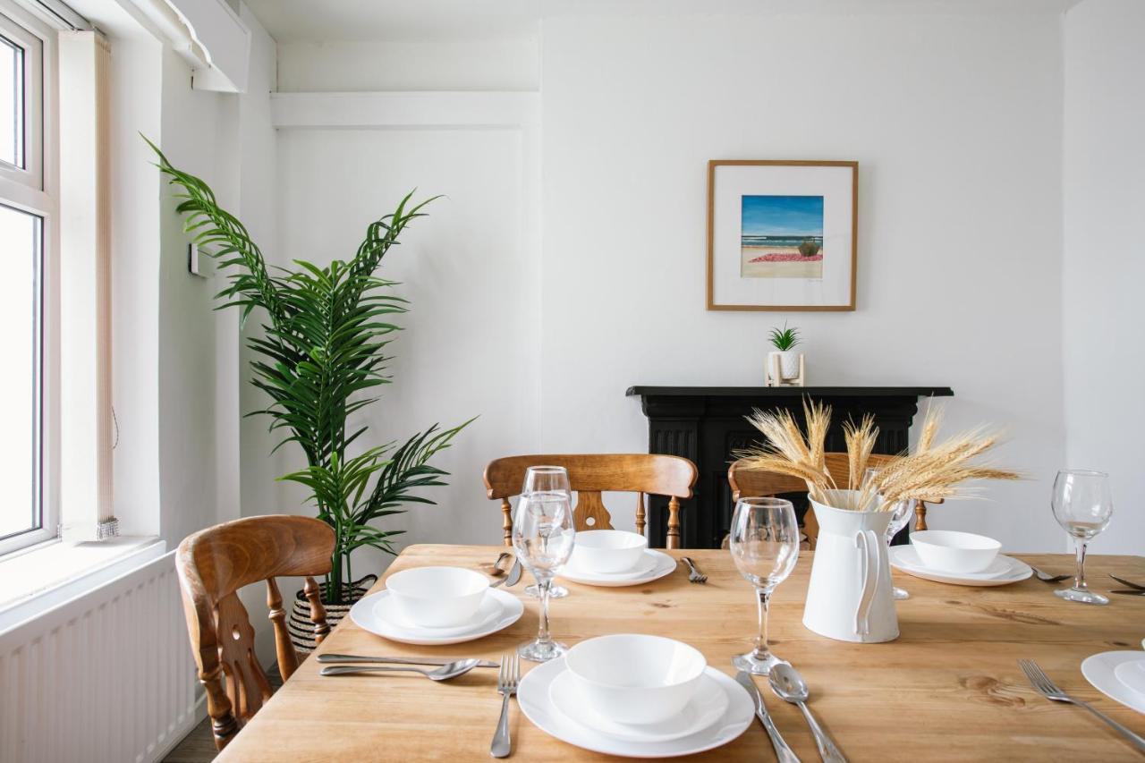 Cosy Period Cottage 2Min Walk To The Beach Portrush Dış mekan fotoğraf